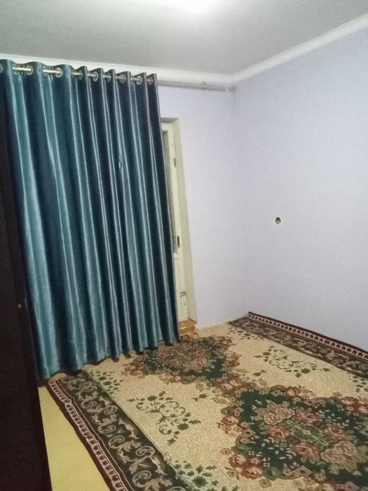 Қувасой шаҳрида жойлашган 3-хонали квартира сотилади