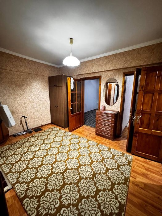 Uy sotiladi. Qoratosh , Chorsu maydoni  2-3/7/7