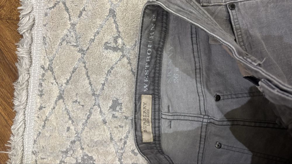 Джинсы BURBERRY Оригинал