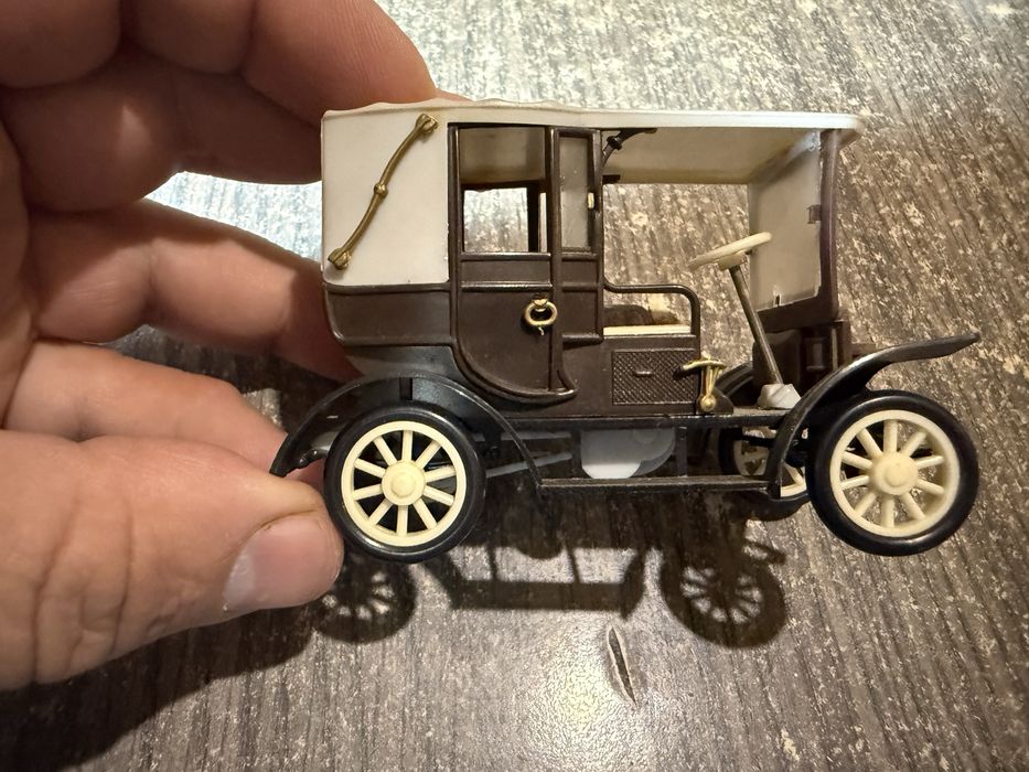 Ретро колички играчки