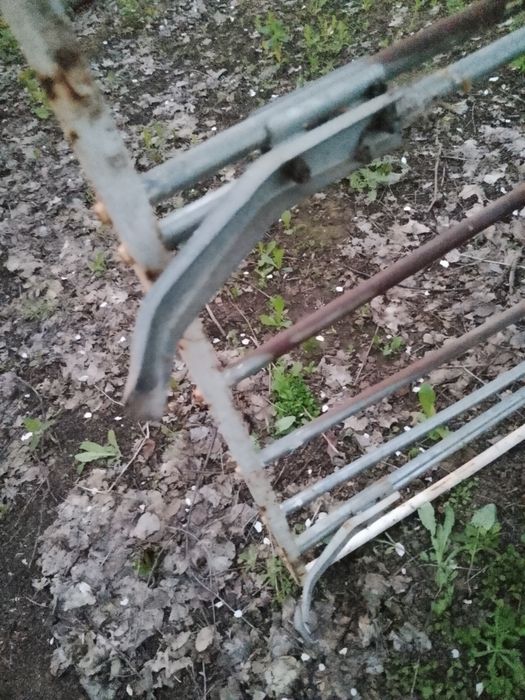 Продам багажник на ВАЗ 2108 Советского производства
