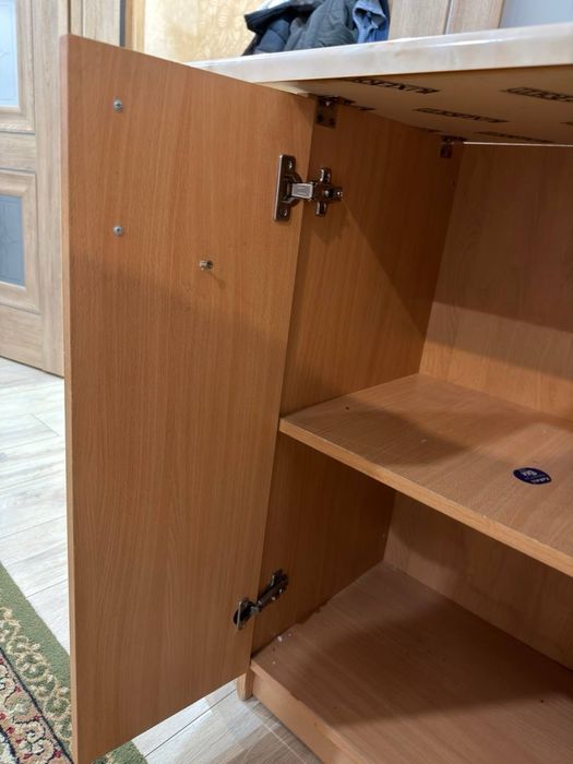 Продам шкафчик срочно