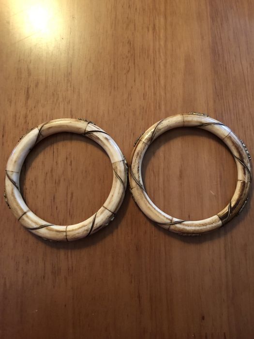 Браслеты с инкрустацией