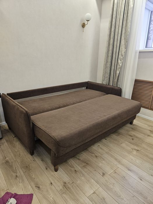 Продам диван почти новый