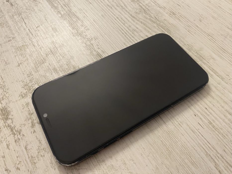 Iphone 12 - Батерия 100%