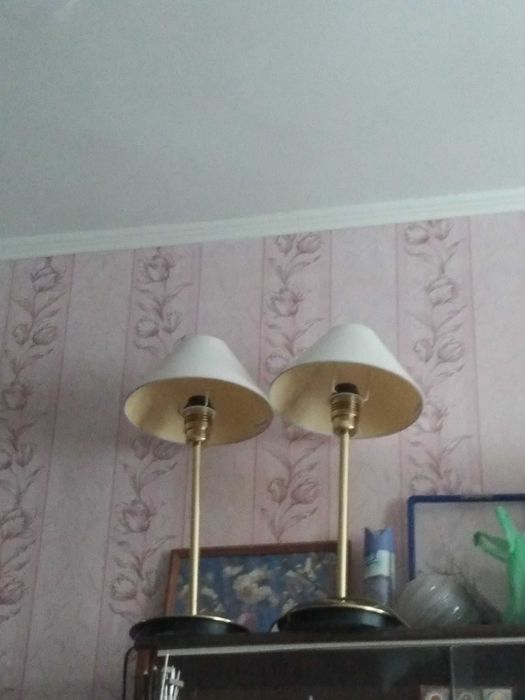 Настольная лампа