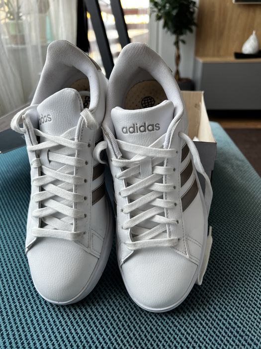 Спортни обувки Adidas - 38,5 номер