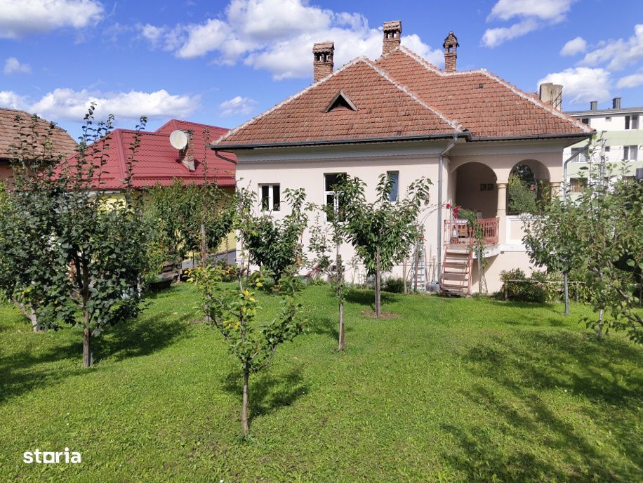 Casa de vanzare in Andrei Muresanu – zona exclusivista!
