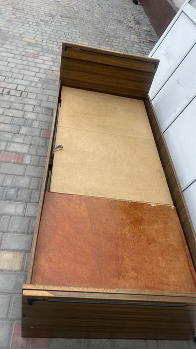 Продам кровать советский и шкаф