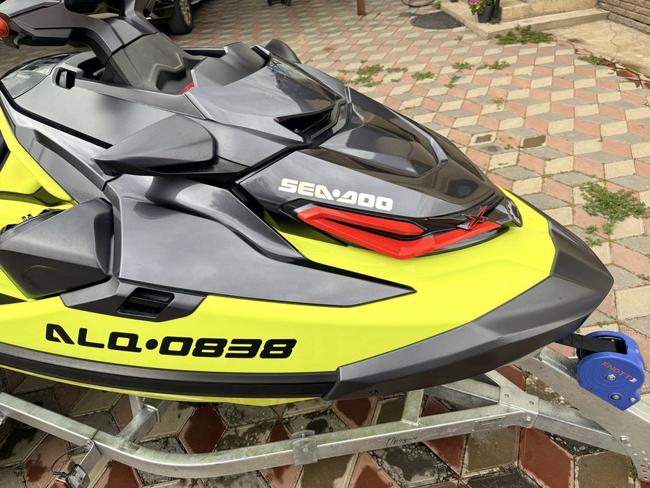 Гидроцикл RXT300