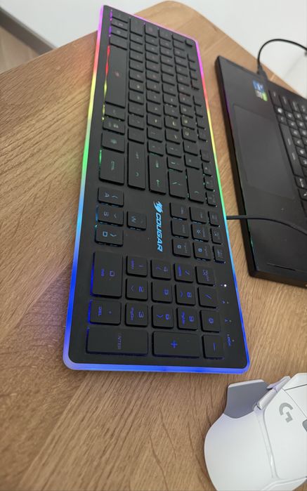 Tastatura iluminata RGB slim Cougar Vantar
