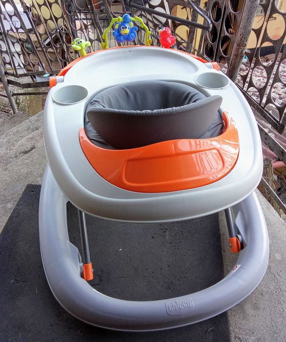 Проходилка chicco