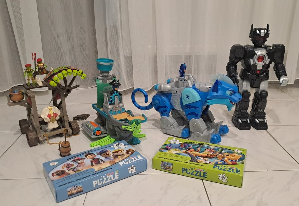 Лот детски играчки