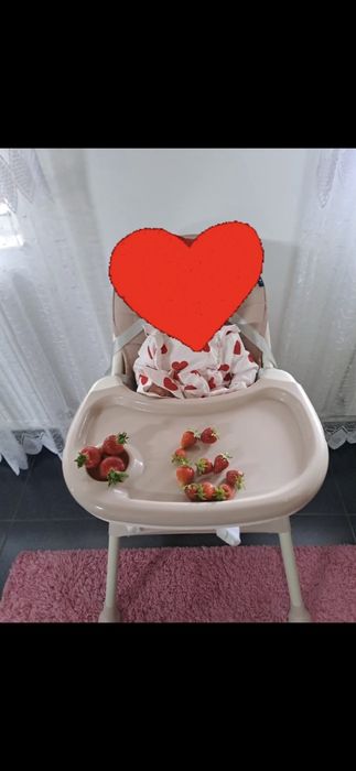 Vând scaun de masă bebelusi