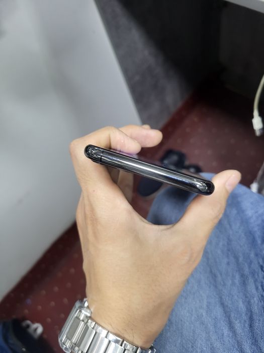 Iphone 11 pro max garantiyalik.