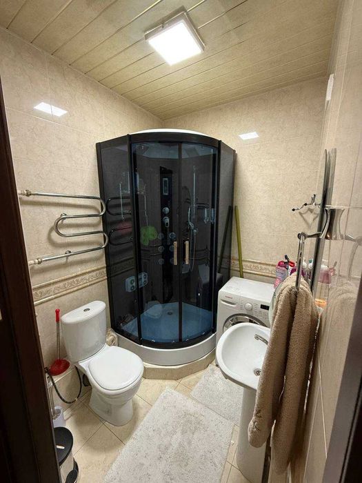 Сергели7. 9 каватли 4каватида 3 хонали хонадон сотаман.Балкон 2*6.