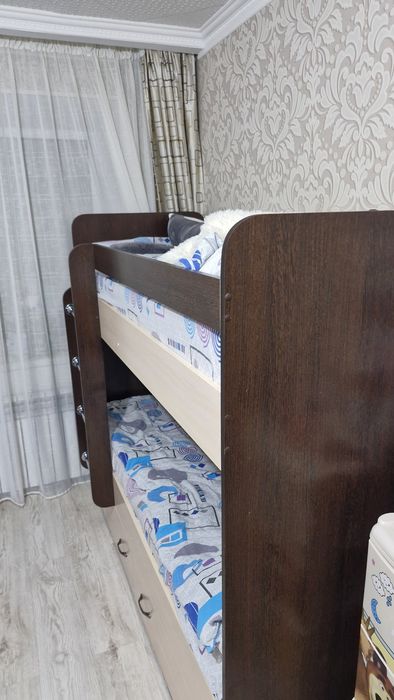 продам двухяростную кровать