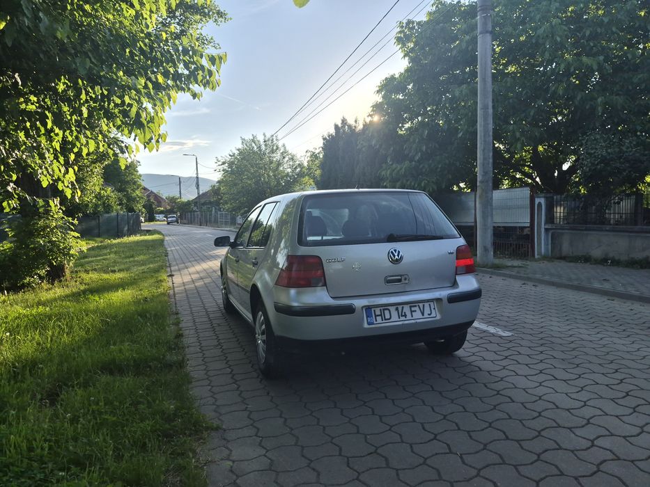 VOLKSWAGEN Golf 2002 — imagine 4