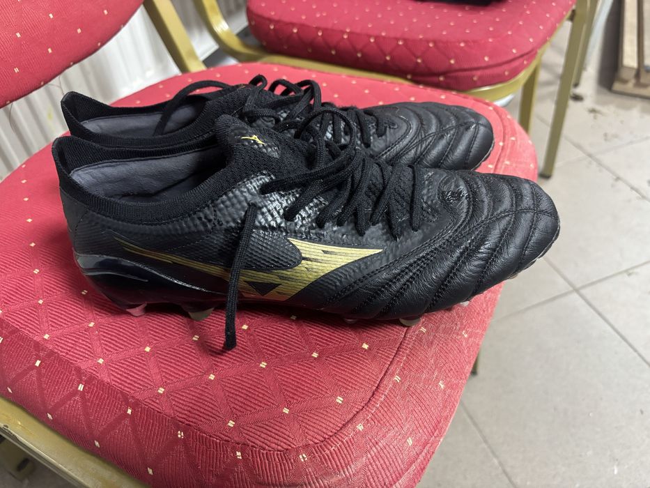 Ghete forbal mizuno morelia IV folosite 3 meciuri marimea 42 -27 cm  !