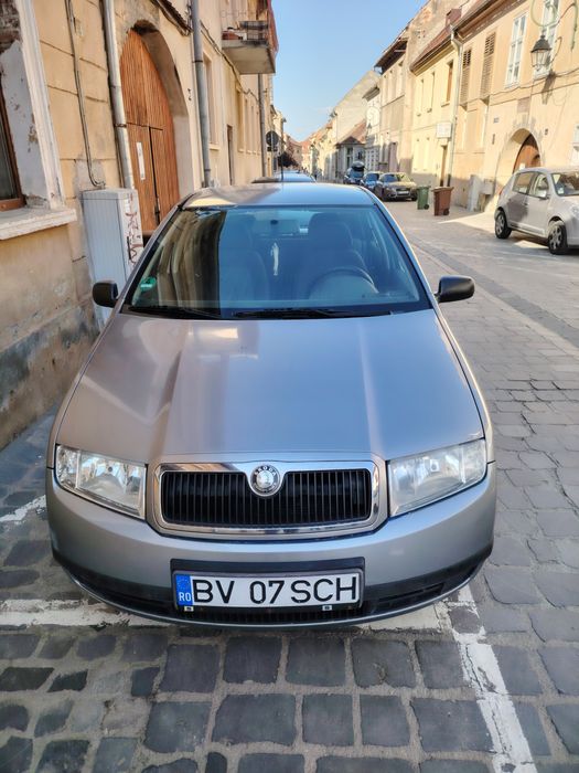 Vând Skoda Fabia . 1.4 benzină.
