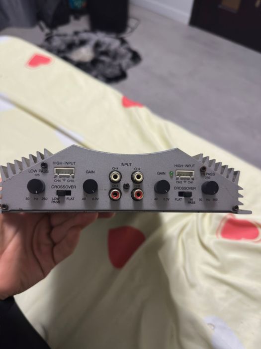 Amplificator auto Blaupunkt MPA 680 – 4 canale, perfect funcțional