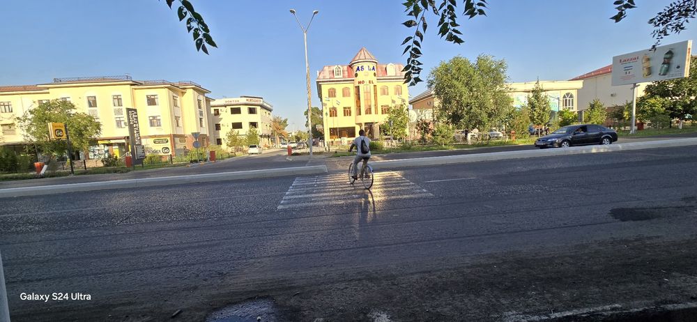 Нотурар [савдо дукони]  бино ва подвал ижарага берилади.