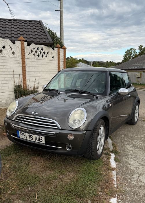 Vând MINI Cooper One, an 2006