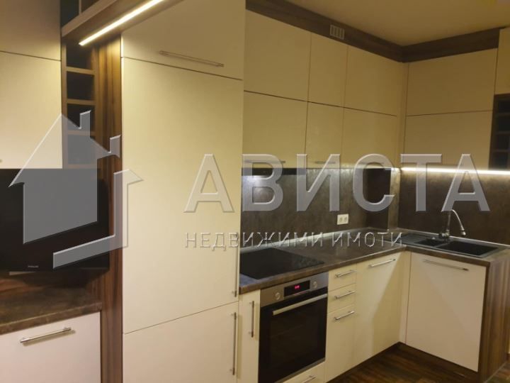 Дава се под наем Тристаен апартамент в София, Център - 86 кв.м за 1000 € - Снимка #7