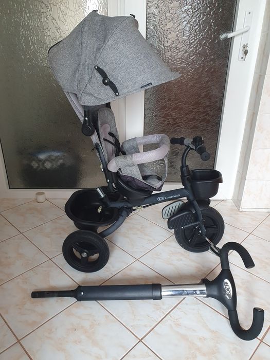 Tricicleta pentru copii