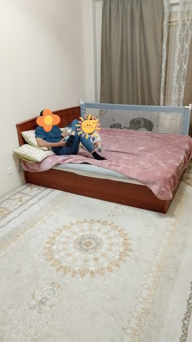 Кровать с матрасом б/у