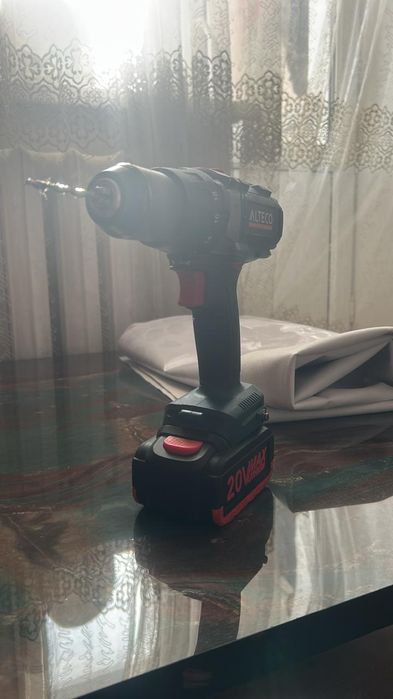 Продам бесщеточный шуруповёрт Алтеко
