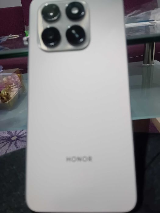 Телефон HONOR 400 smart