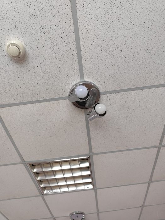 Продается люстра