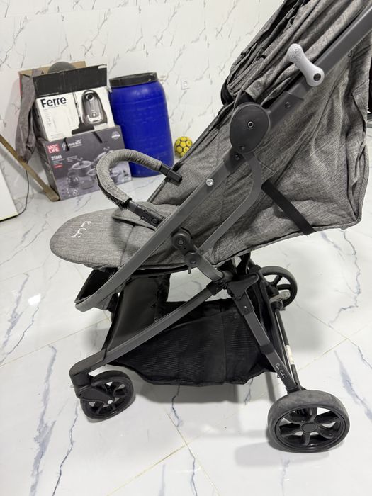 Коляска для младенцев