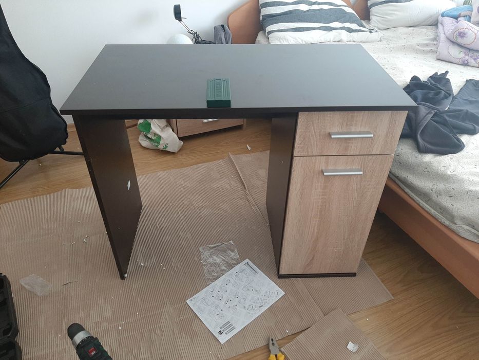 Офис бюро в цвят венге и сонома дъб