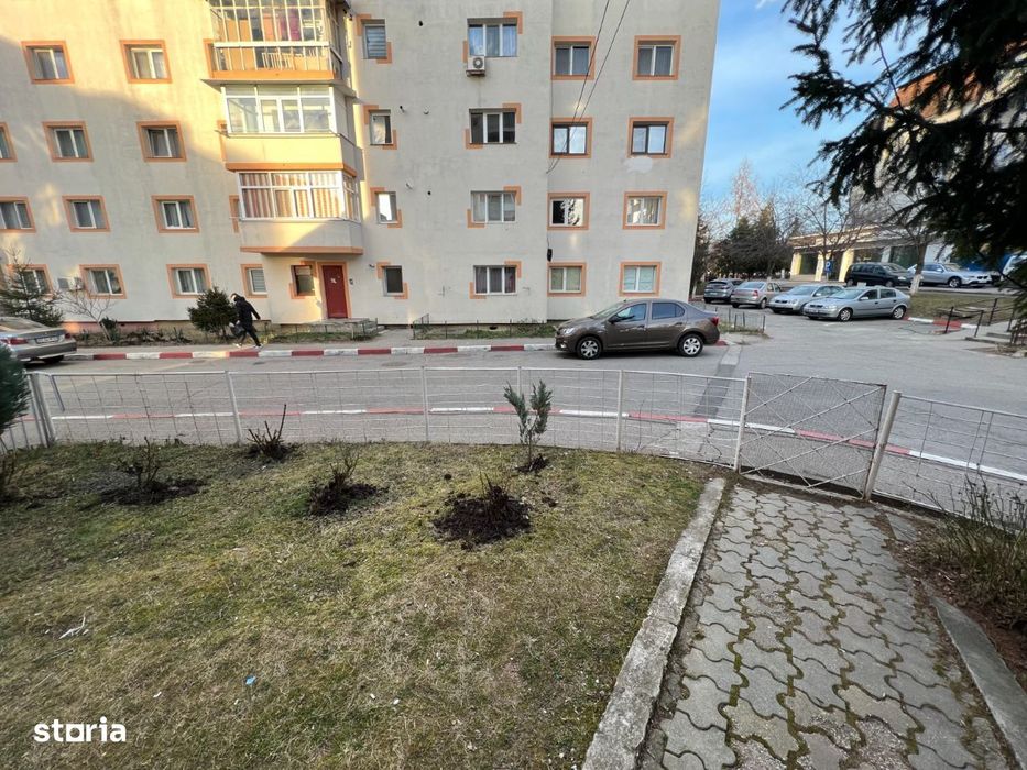 Spatiu comercial / Apartament 2 camere Mioveni, Robea, 39 mp