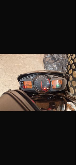 Suzuki  GSR  600