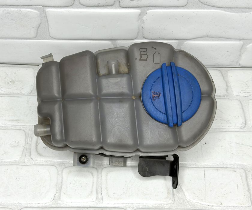 Казанче антифриз AUDI A6 A7 4G 4G0121403AG