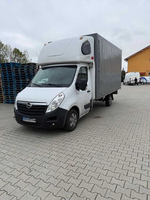 Autoutilitara Opel Movano