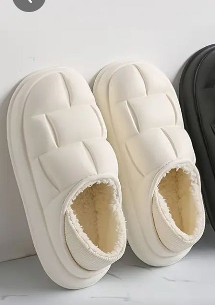 Тапочки - кроксы.теплые , непромокаемые