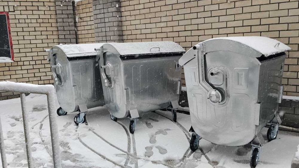 Металичиский оцинкованный мусор бак 1100л