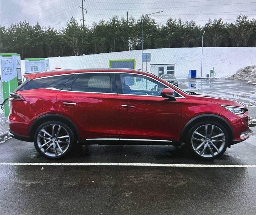 BYD Yangwang u8  (nasiya savdo bor)