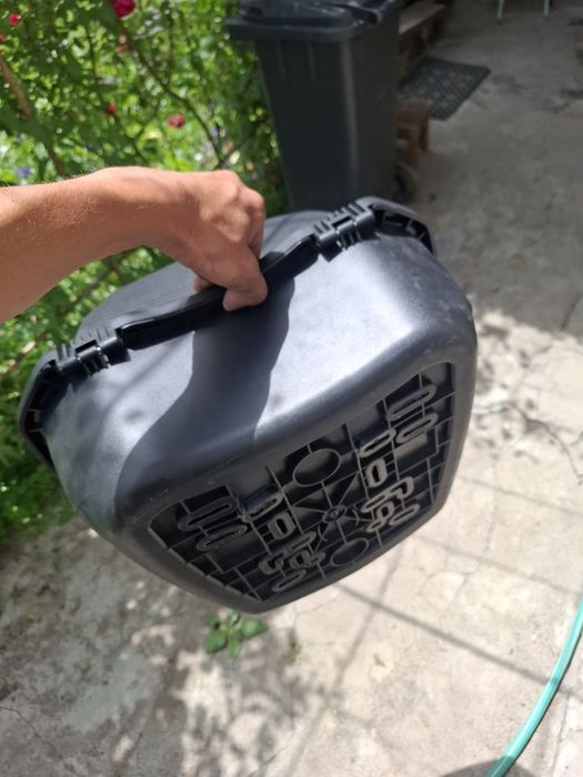 Продам новый Кофр от мопеда