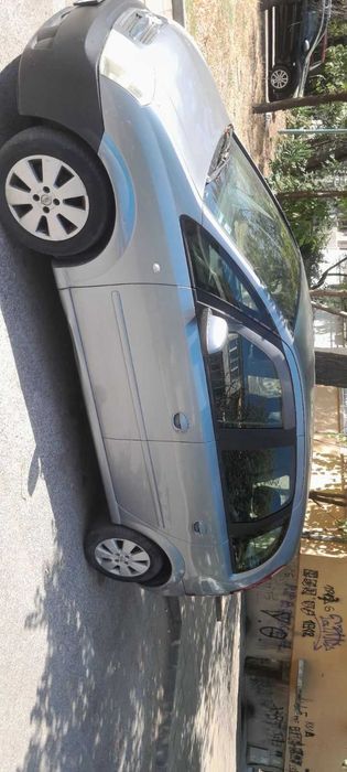 Продавам Опел марива