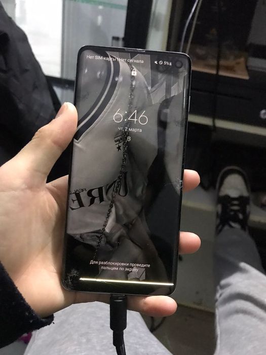 Обменяю самсунг с10