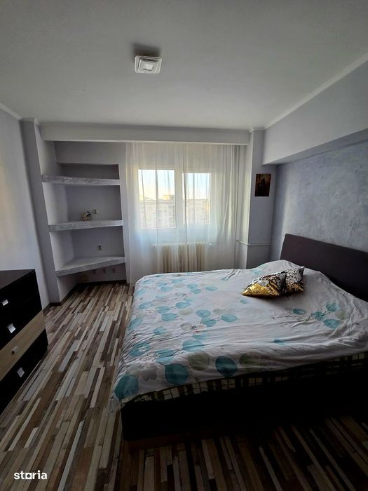 Apartament 4 camere  zona  Calea Calarasilor