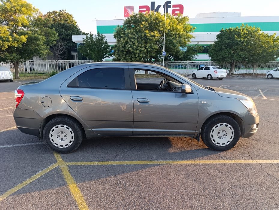 Продается Chevrolet Cobalt AT, 2015г