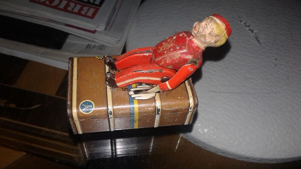 Jucarie istorica GESCHA Bell Boy