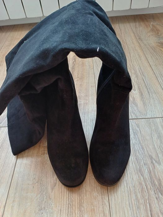 Продается зимние сапоги