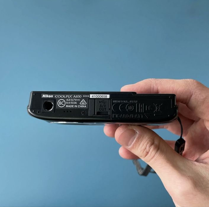 Цифровая камера Nikon Coolpix A100